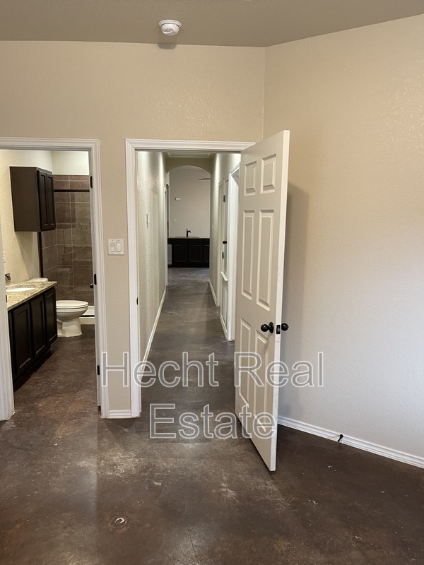 Building Photo - 217 Kaspar Way