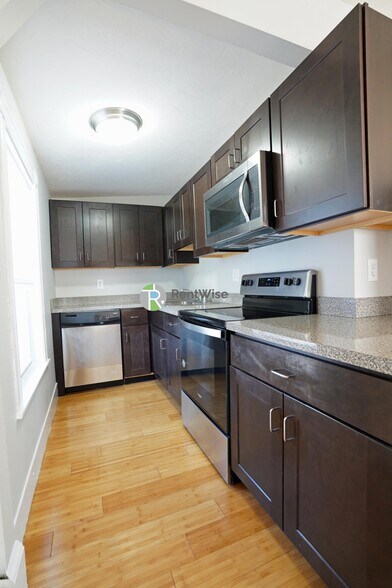 Building Photo - 50 A Winship St