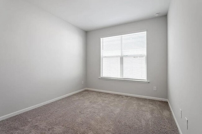 Building Photo - 51 Pansy Pk