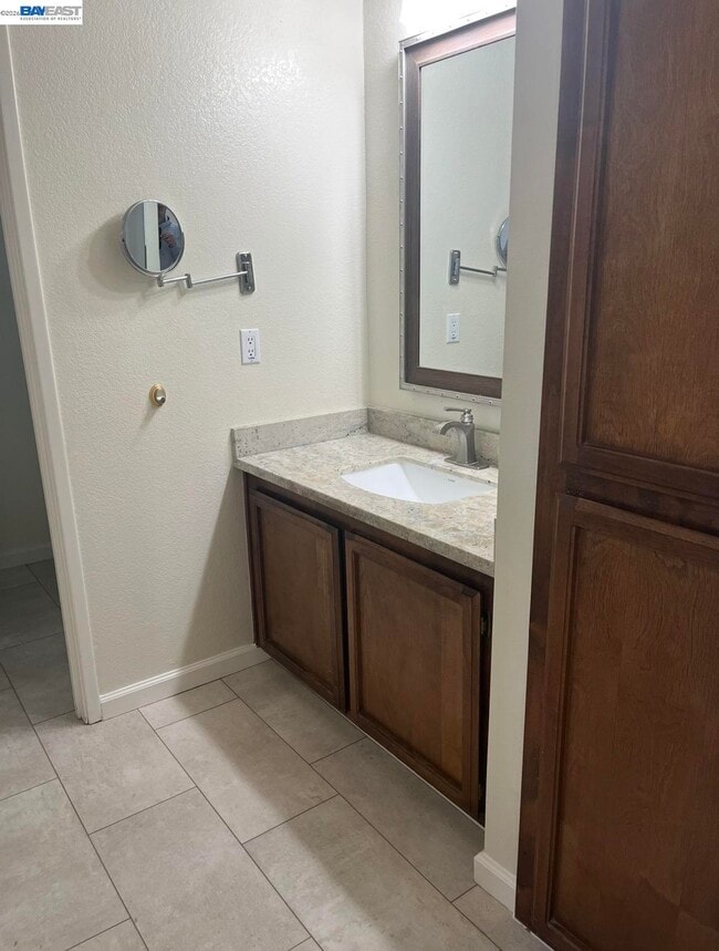 Building Photo - 1501 Trawler St