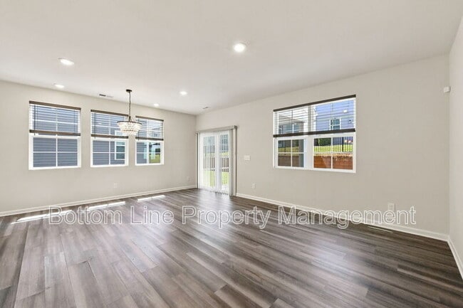 Building Photo - 6331 Andante Ave