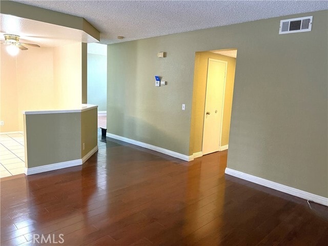 Building Photo - 1349 Crestmont Dr
