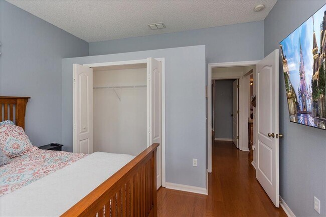 Building Photo - 15722 Green Cove Blvd