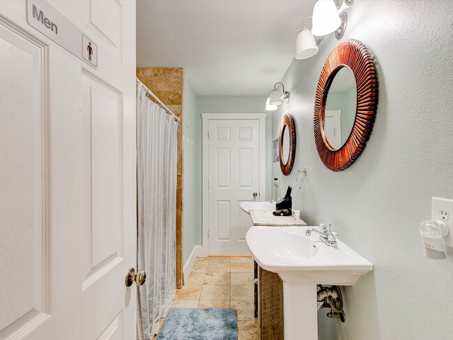 Building Photo - 3705 Brighton Rd