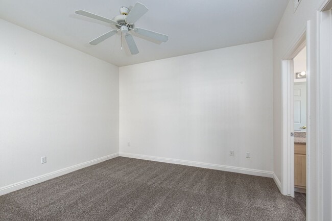 Building Photo - 8000 W Badura Ave