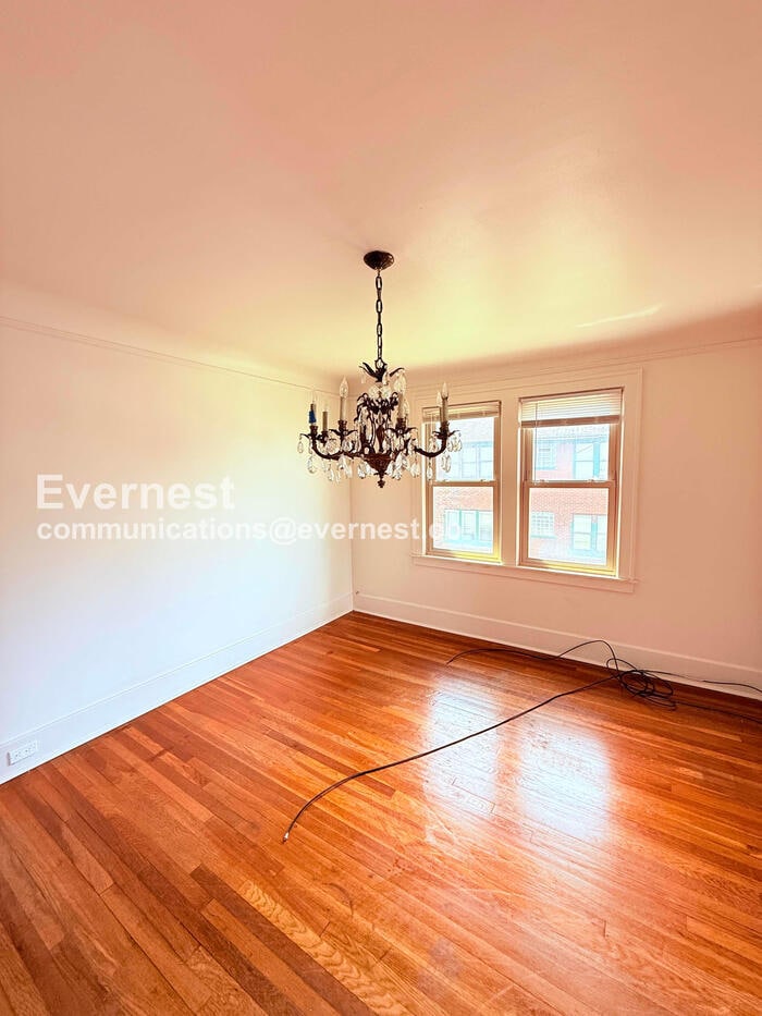 Building Photo - 3209 W Grand St