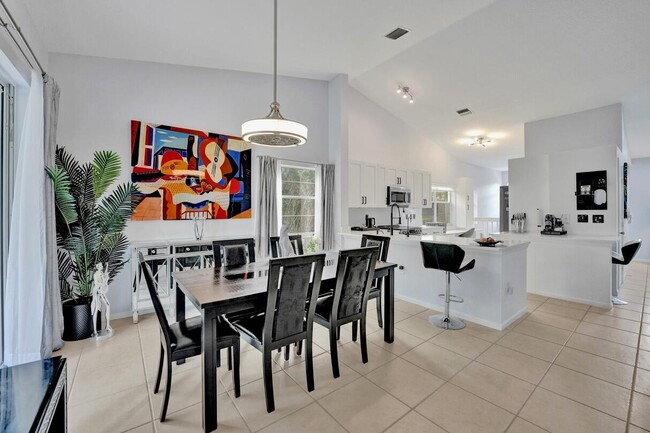 Building Photo - 7669 Springwater Pl