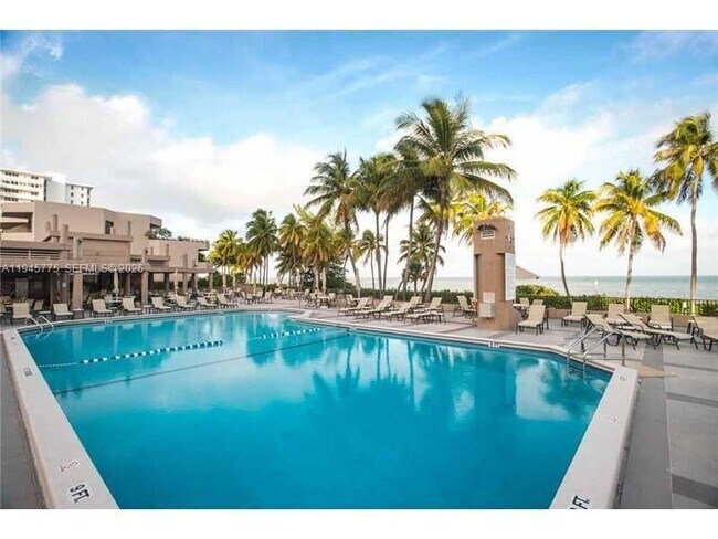 Building Photo - 251 Crandon Blvd