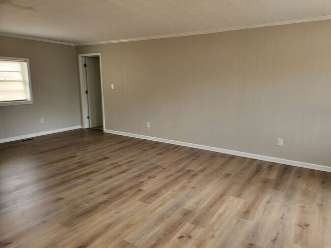 Building Photo - 1409 Union Chapel Rd