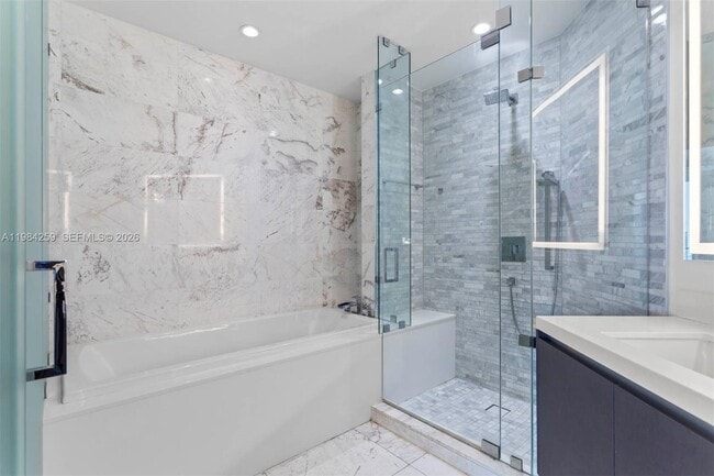 Building Photo - 851 NE 1st Ave