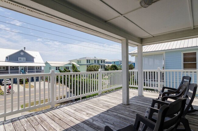 Building Photo - 741 Fort Fisher Blvd N