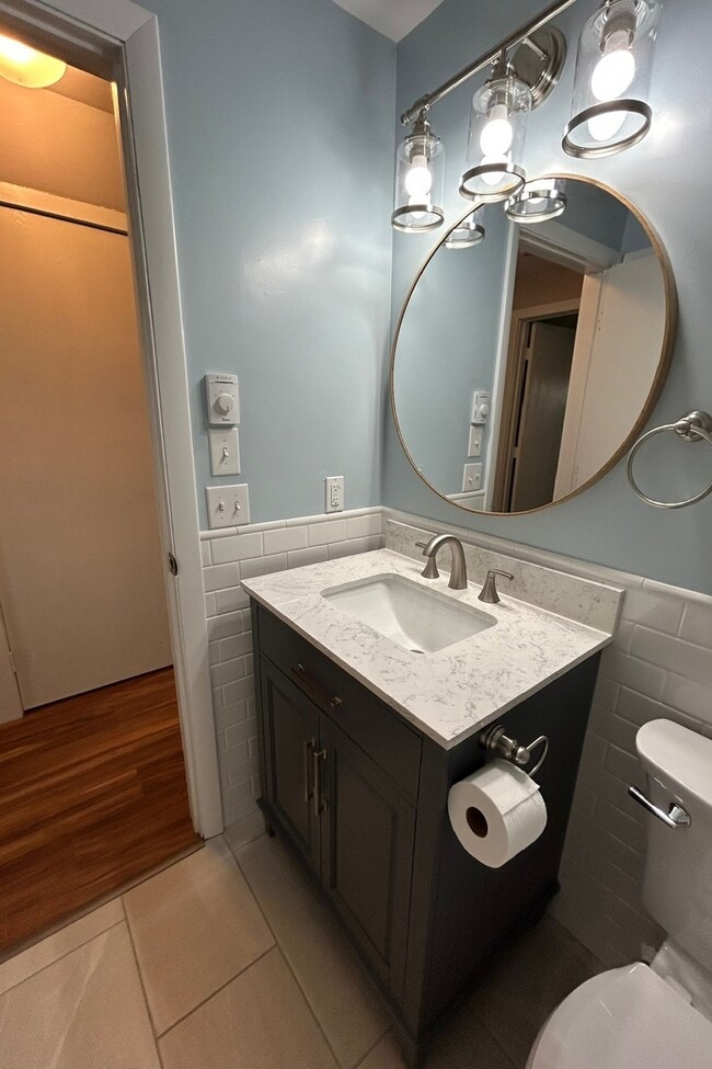 Building Photo - 10 Falls River Cir