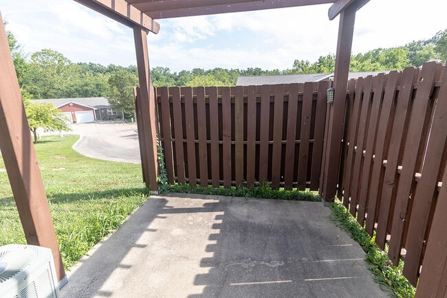 Building Photo - 3310 E St Charles Rd