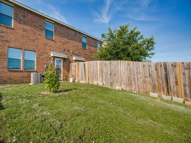 Building Photo - 8424 Jay St