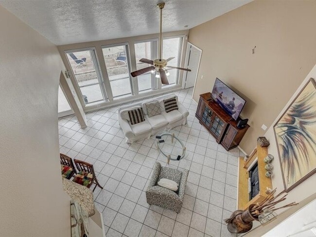 Building Photo - 8422 Tavenor Ln