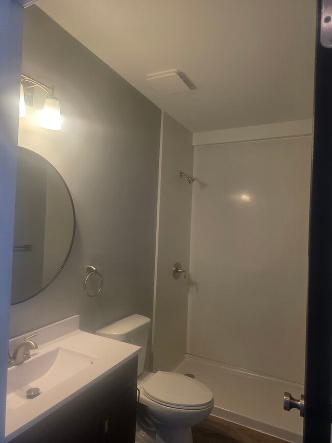 Building Photo - 1 Main St