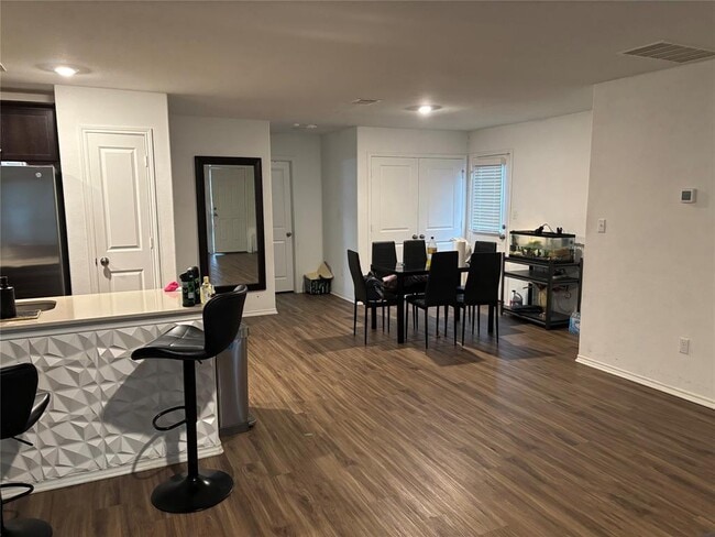 Building Photo - 14005 Mussel Rn