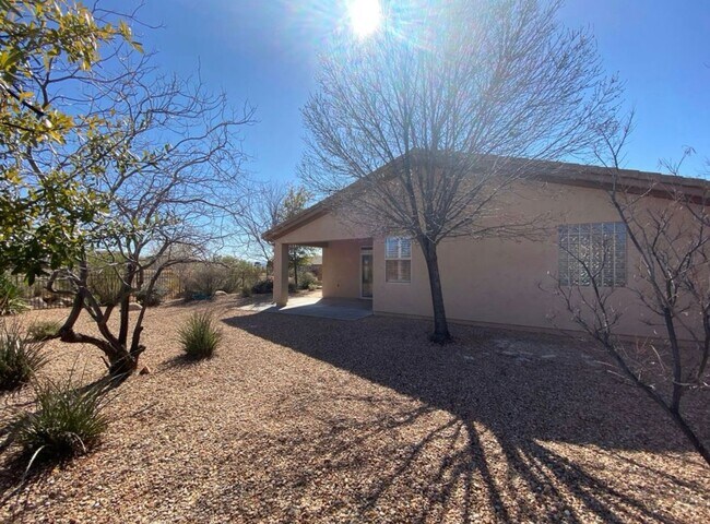 Building Photo - SPACIOUS HOME FOR RENT IN CORAL CANYON