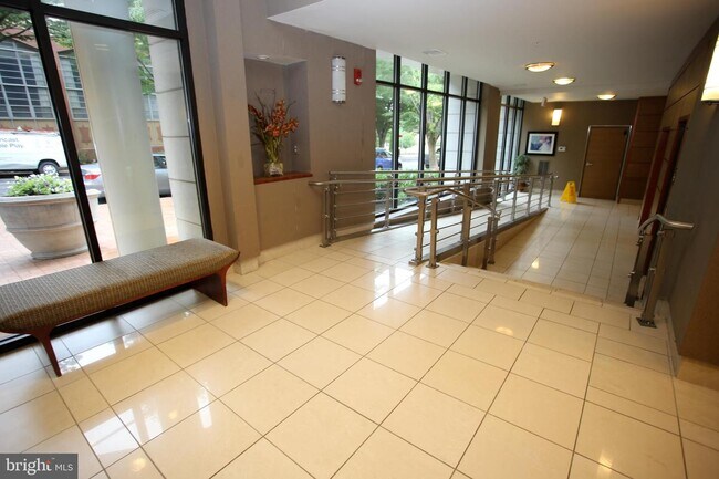 Building Photo - 7915 Eastern Ave NW