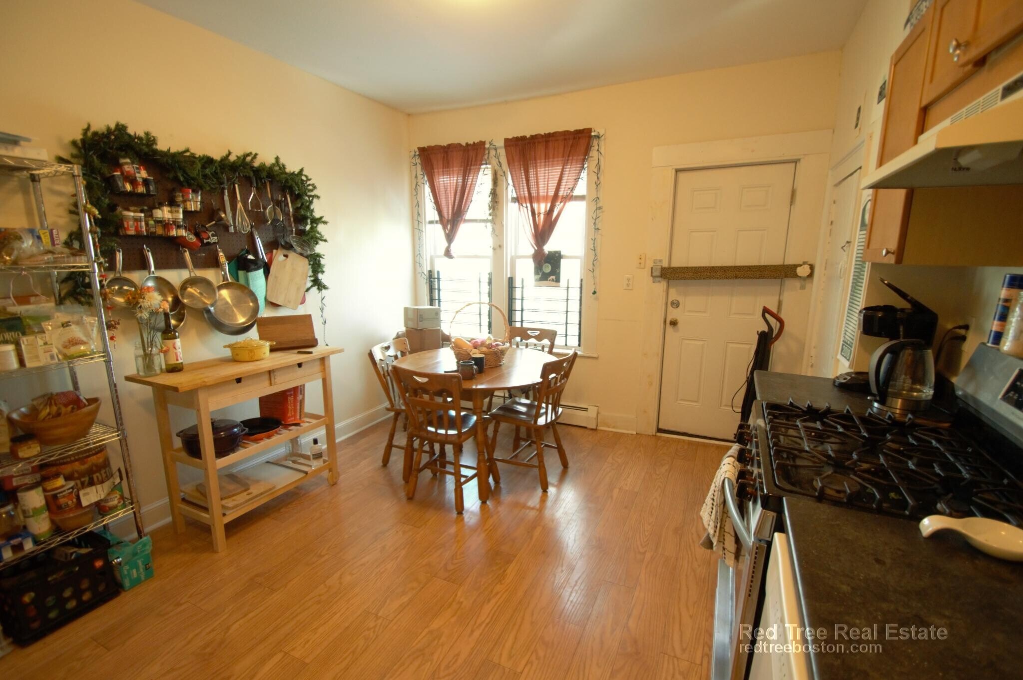 Building Photo - 48 Green St