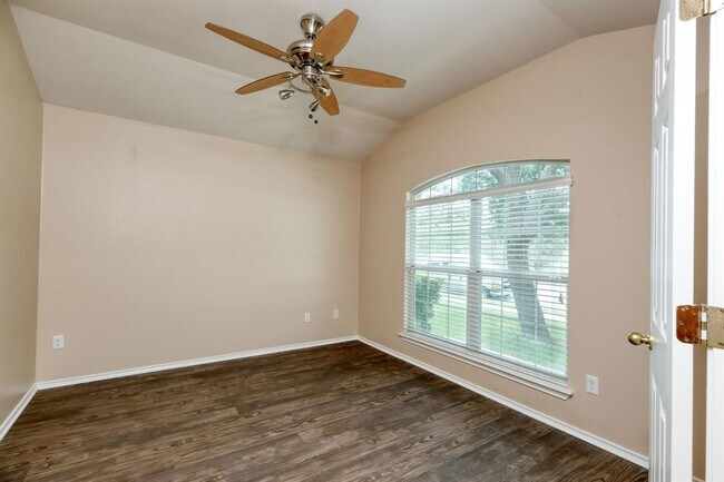 Building Photo - 3353 Rod Carew Dr