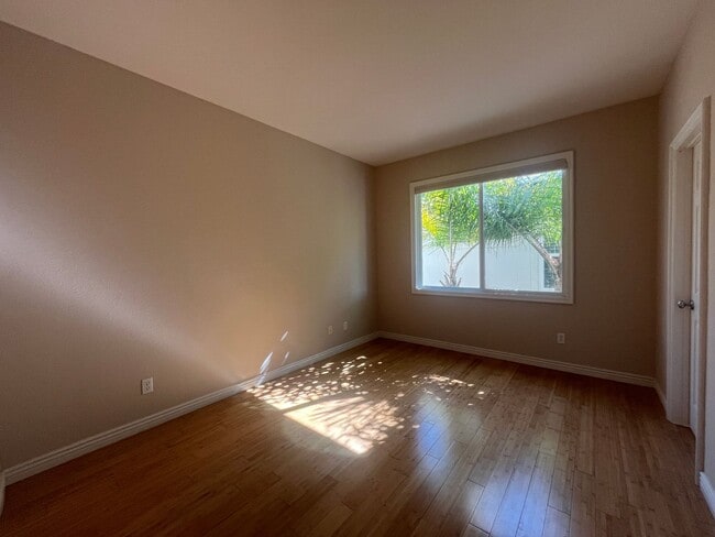 Building Photo - Elegant 5-Bedroom Carmel Valley Home with ...