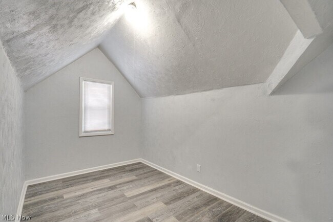 Building Photo - 9809 Way Ave