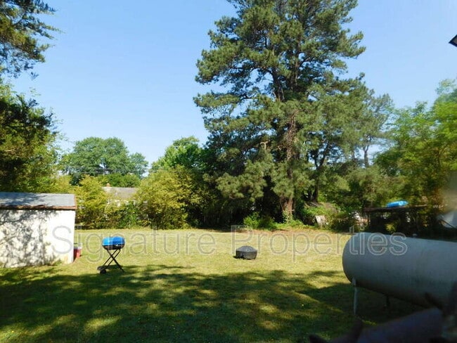 Building Photo - 718 Yorkshire Dr