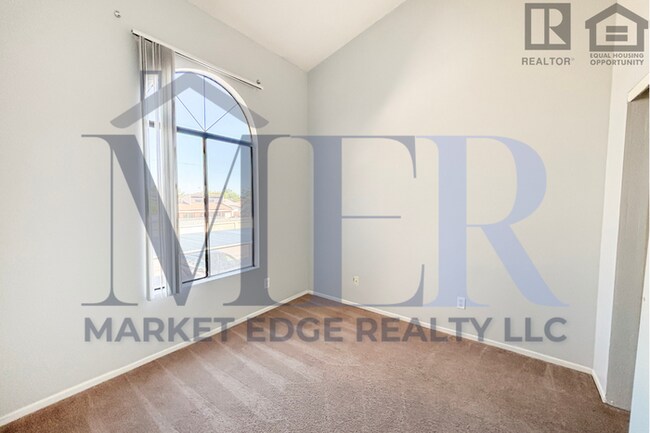 Building Photo - 2Bed/1Bath Condo at Peoria/53rd Ave! Ready...