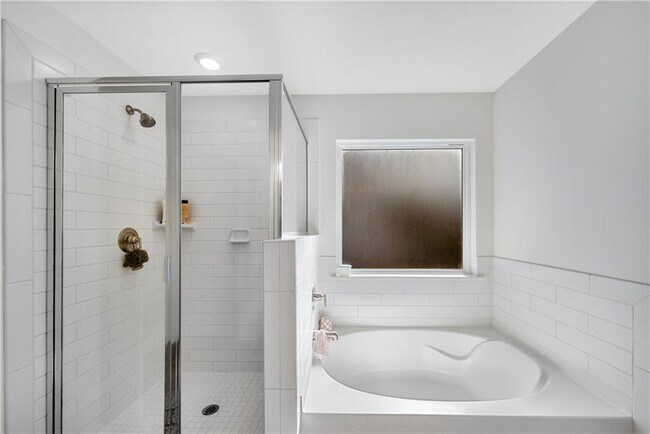 Building Photo - 1127 Trident Maple Chase