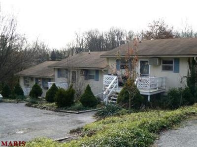 Primary Photo - 1008 E Main St