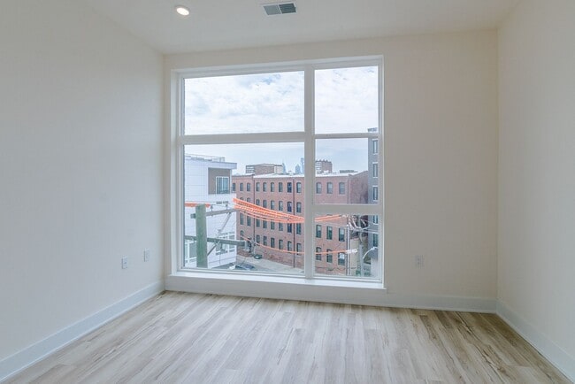 Building Photo - Luxury Northern Liberties Condo