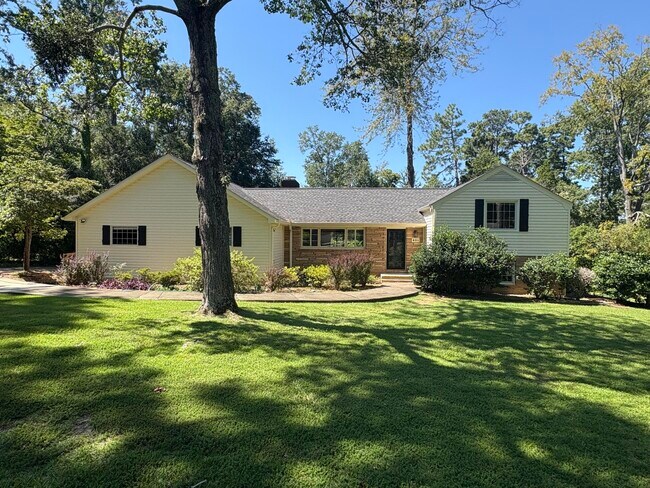Building Photo - 831 Legare Rd SW