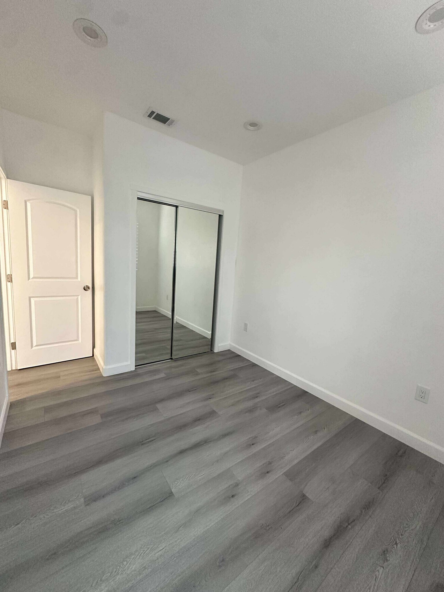 Building Photo - 3832 Temple City Blvd