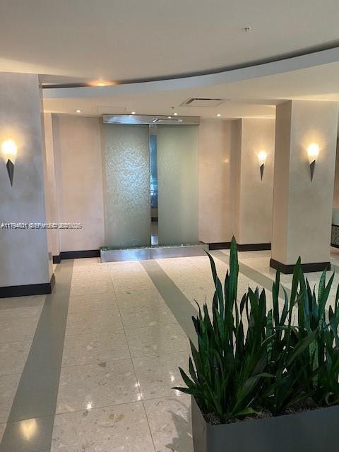 Building Photo - 3801 S Ocean Dr