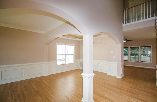 Building Photo - 6614 Mimosa Cir