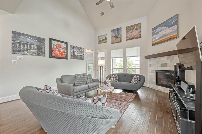 Building Photo - 13306 Stoneleigh Terrace Dr