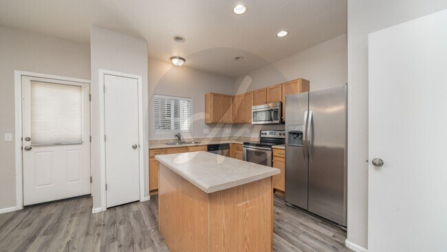 Building Photo - Townhome in The Bluffs at Spring Creek