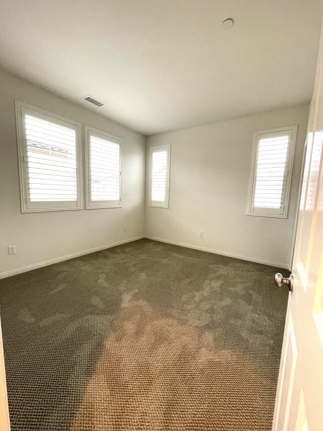 Building Photo - 179 Stage Trail Rd.