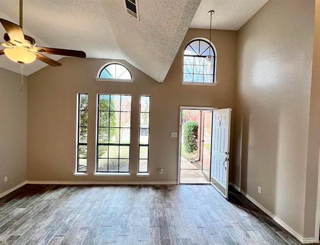 Building Photo - 7017 Club Creek Dr