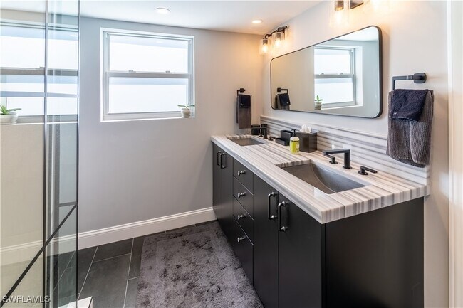 Building Photo - 10701 Gulf Shore Dr