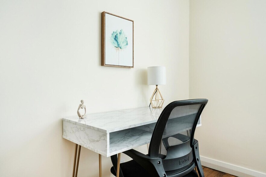 Building Photo - 500 E 62nd St