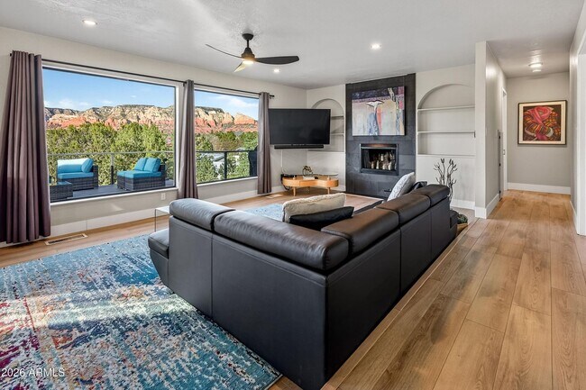 Building Photo - Spectacular, Panoramic Red Rock Views in West Sedona