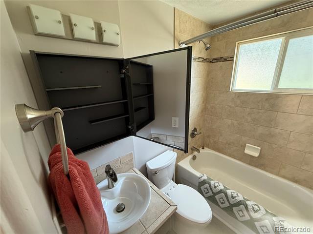 Building Photo - 1920 Willow St