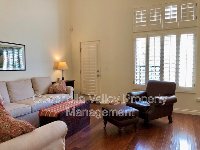 Building Photo - 233 Villorrio Dr E