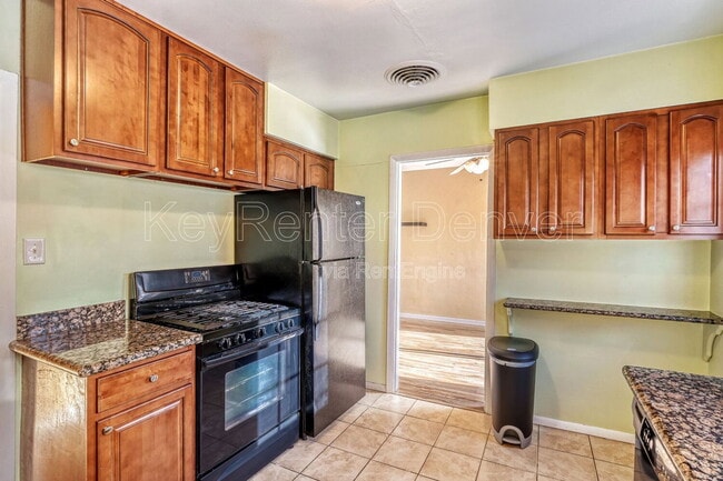 Building Photo - 1672 S Patton Ct