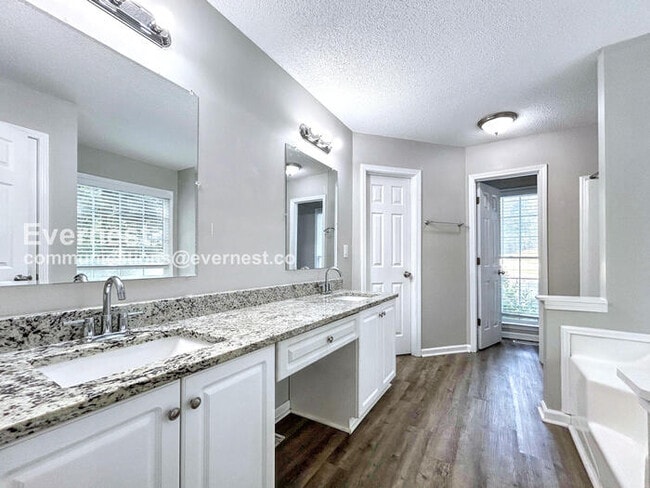 Building Photo - 368 Warrenton Dr