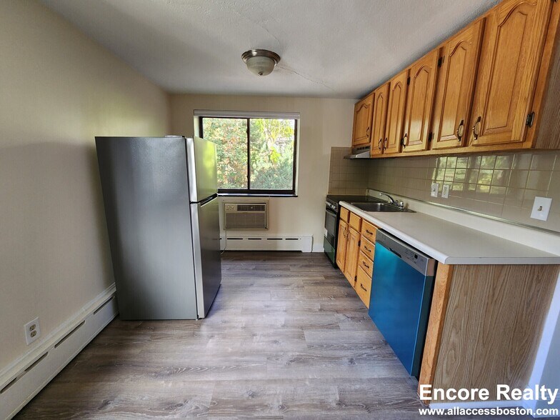 Building Photo - 15 Chester St