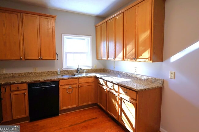 Building Photo - 217 Mountain View St