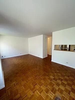 Building Photo - 295 Greenwich St